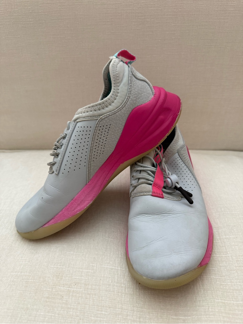 Clove Sneakers Classic Limited Edition